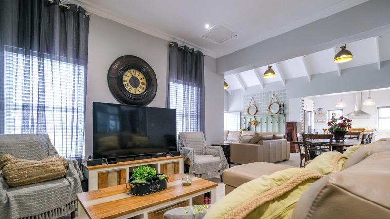 4 Bedroom Property for Sale in Blue Mountain Village Western Cape